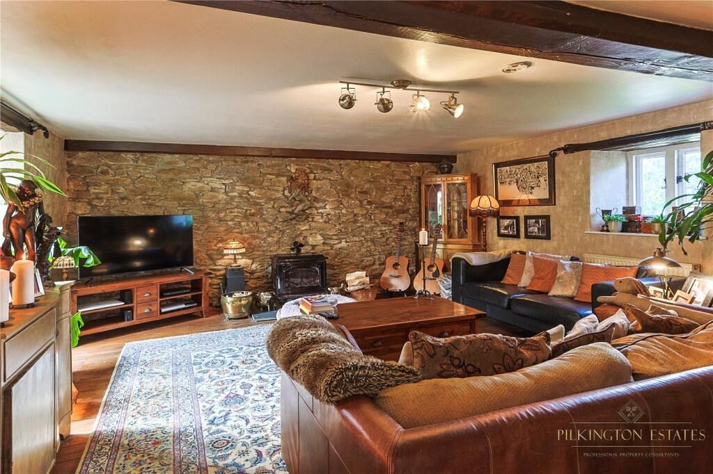 Property photo 3 of 38 4293546