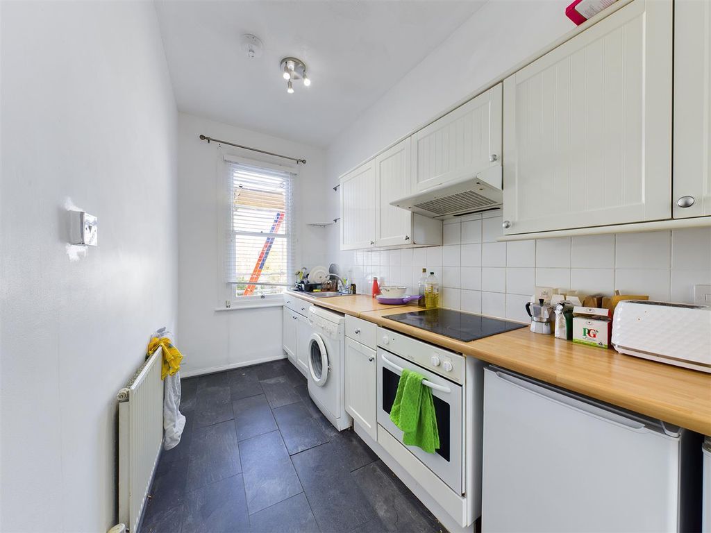 Property photo 3 of 9 Cam00771P1-Pr0028-Still05.Jpg