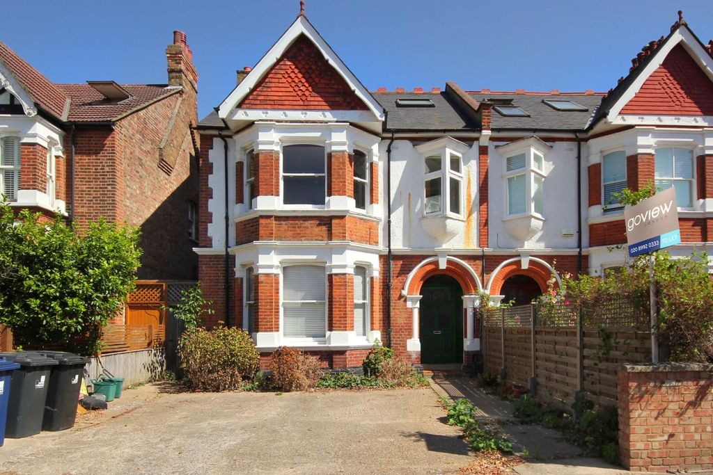 Property photo 1 of 9
