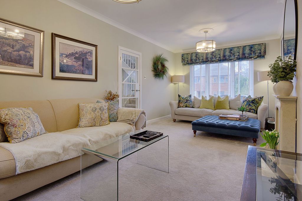 Property photo 3 of 68