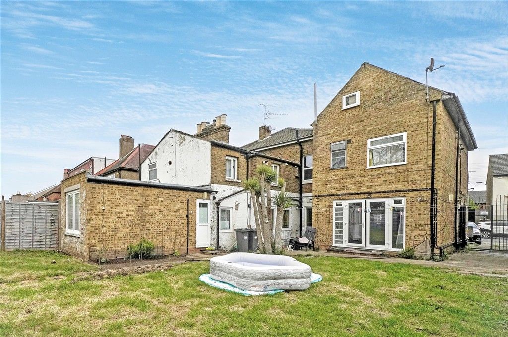 Property photo 2 of 5