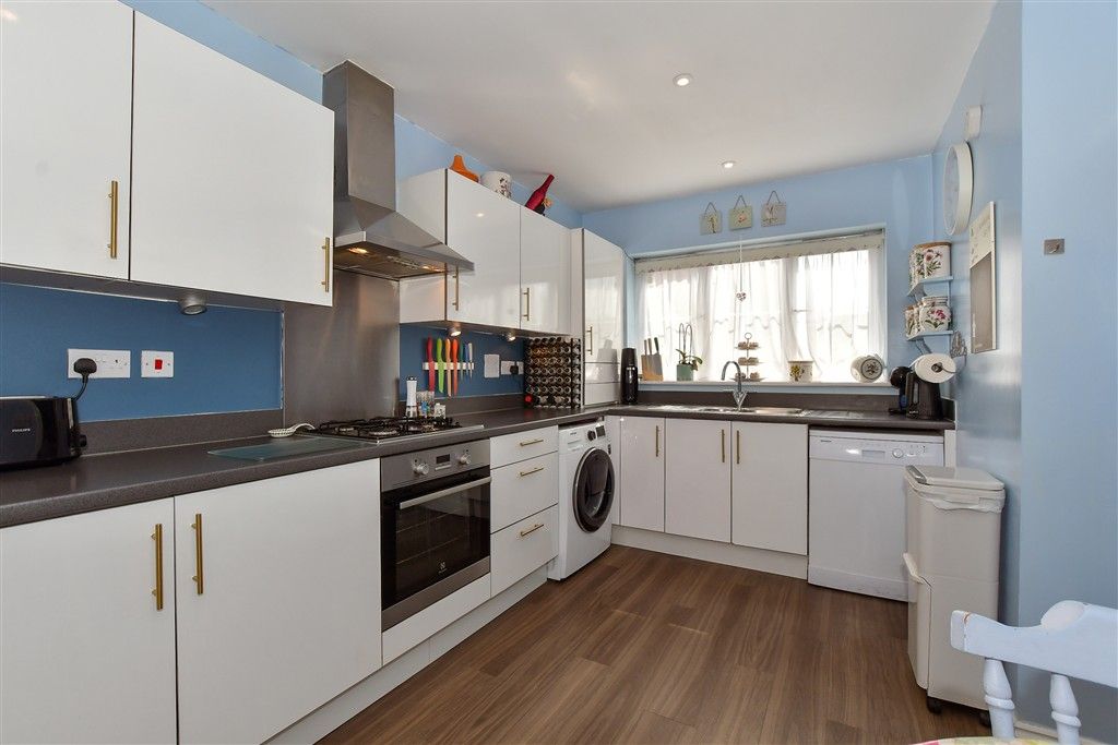 Property photo 3 of 17 Kitchen/ Breakfast Room