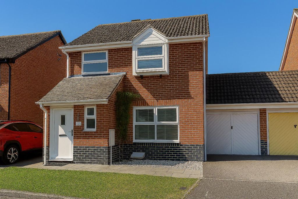 Property photo 1 of 19 Exterior