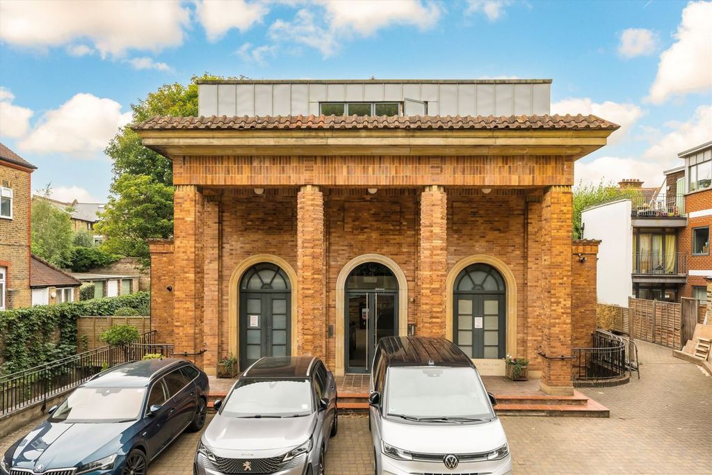 Property photo 1 of 7