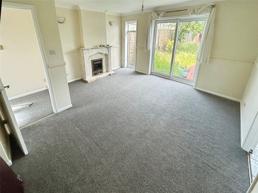 Property photo 2 of 8 Picture No. 13