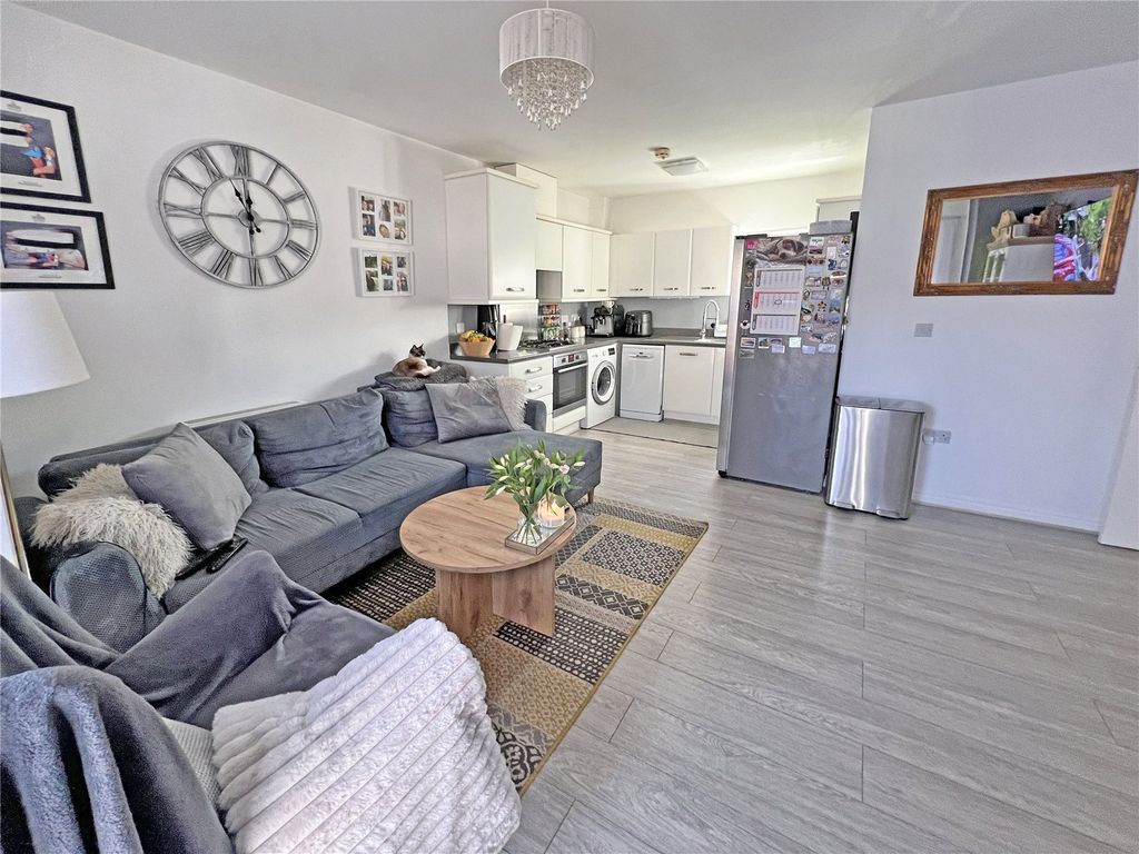 Property photo 3 of 12 Picture No. 04