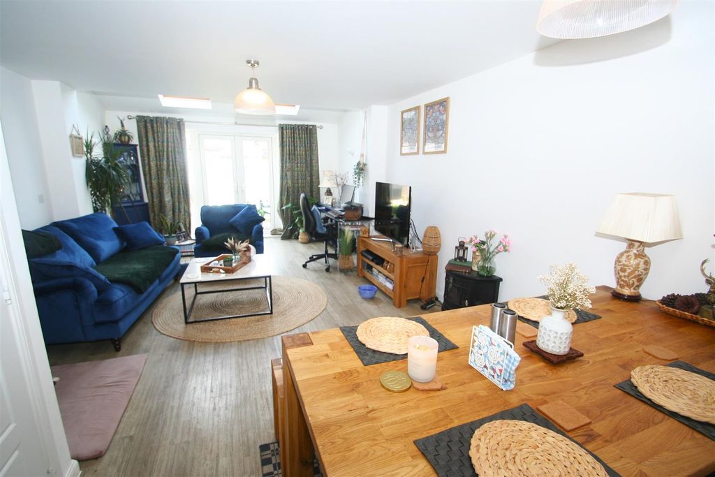 Property photo 2 of 12 Img_9342 - Copy.Jpg