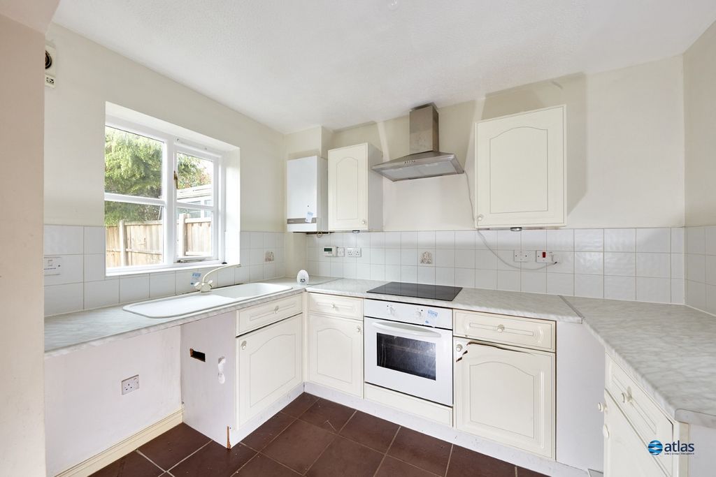 Property photo 2 of 15 Kitchen