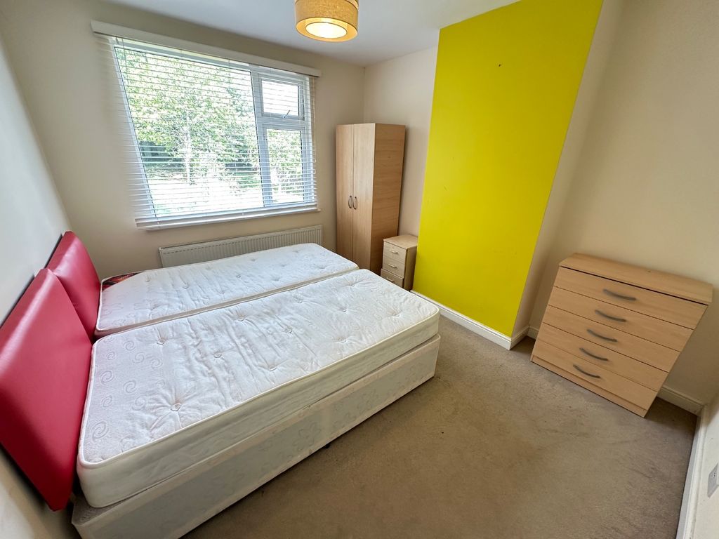 Property photo 1 of 6 4441850