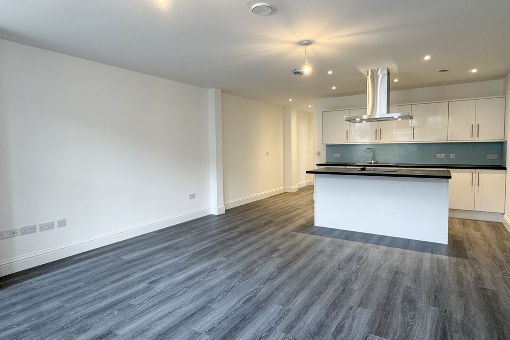 Property photo 3 of 9 3.Jpg