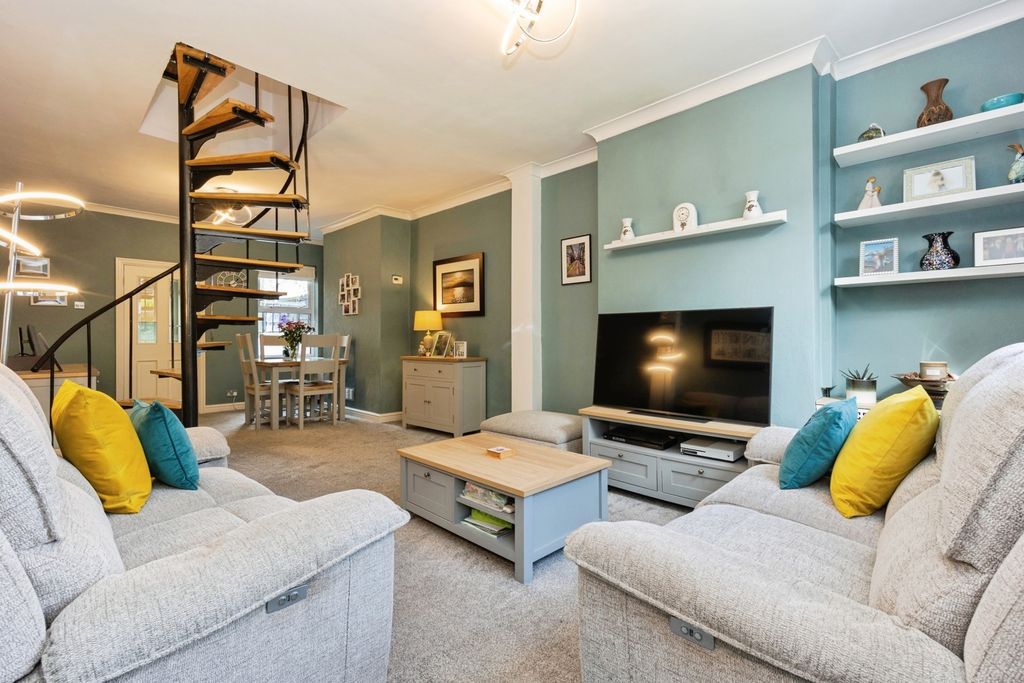 Property photo 2 of 19 Pbox-Img.Jpg