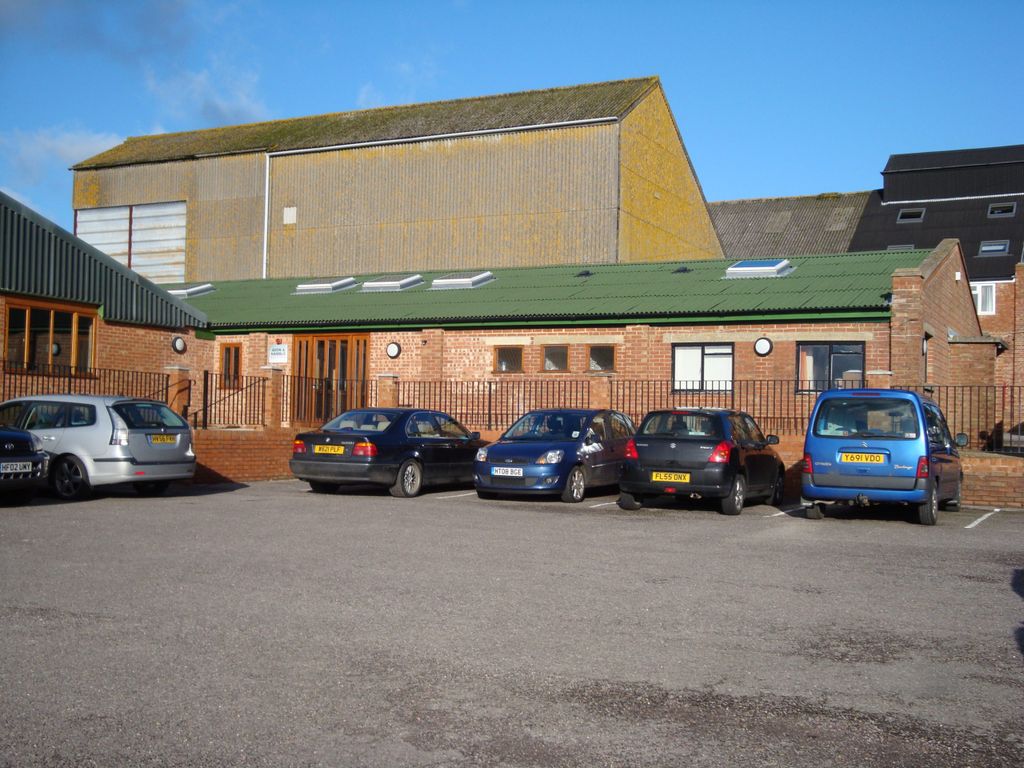 Property photo 1 of 8