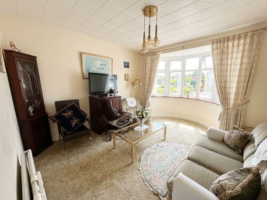 Property photo 2 of 14 Gallery
