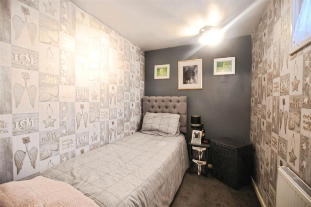 Property photo 3 of 27 Bedroom 3