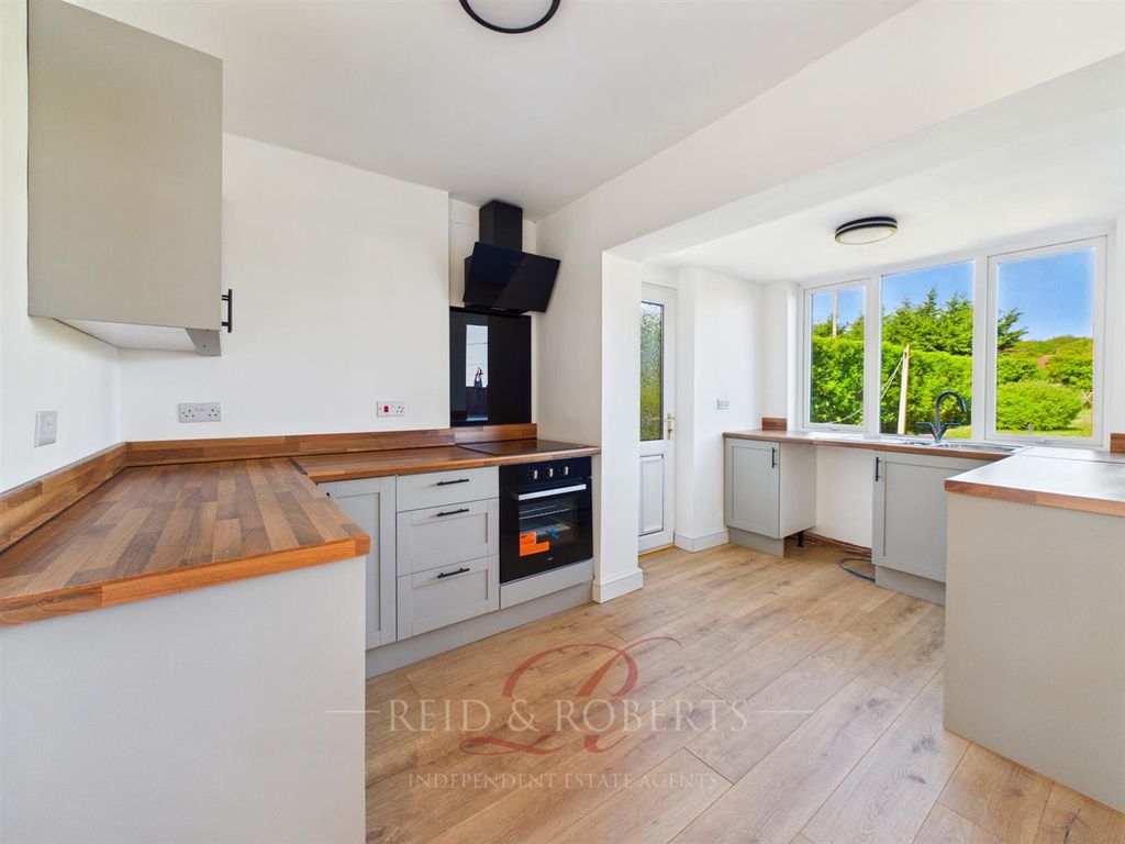 Property photo 3 of 24 Cam04884G0-Pr0143-Still006.Jpg