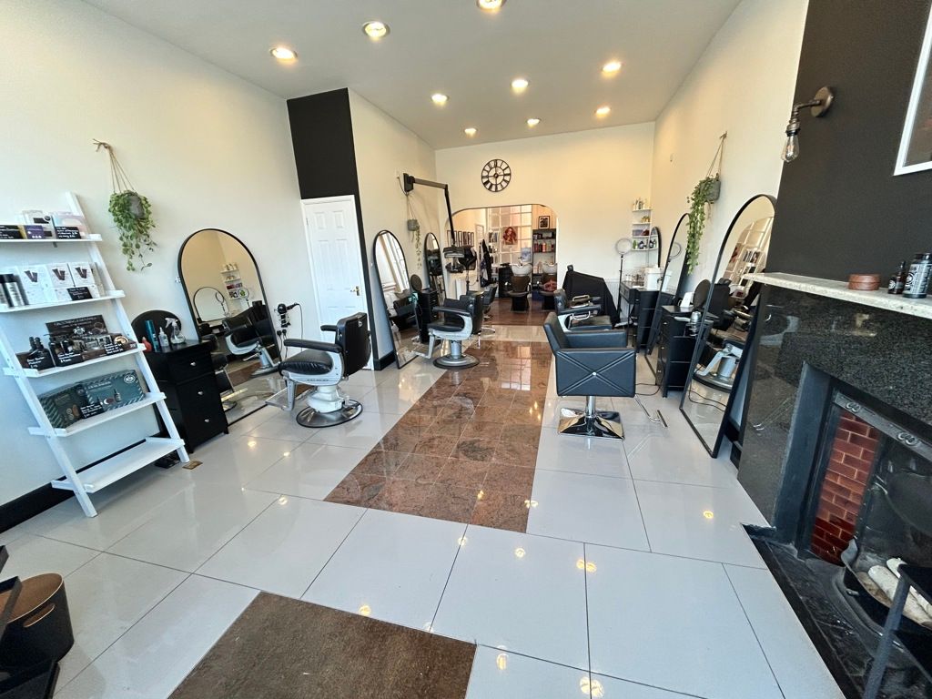 Property photo 3 of 7 Photo 5