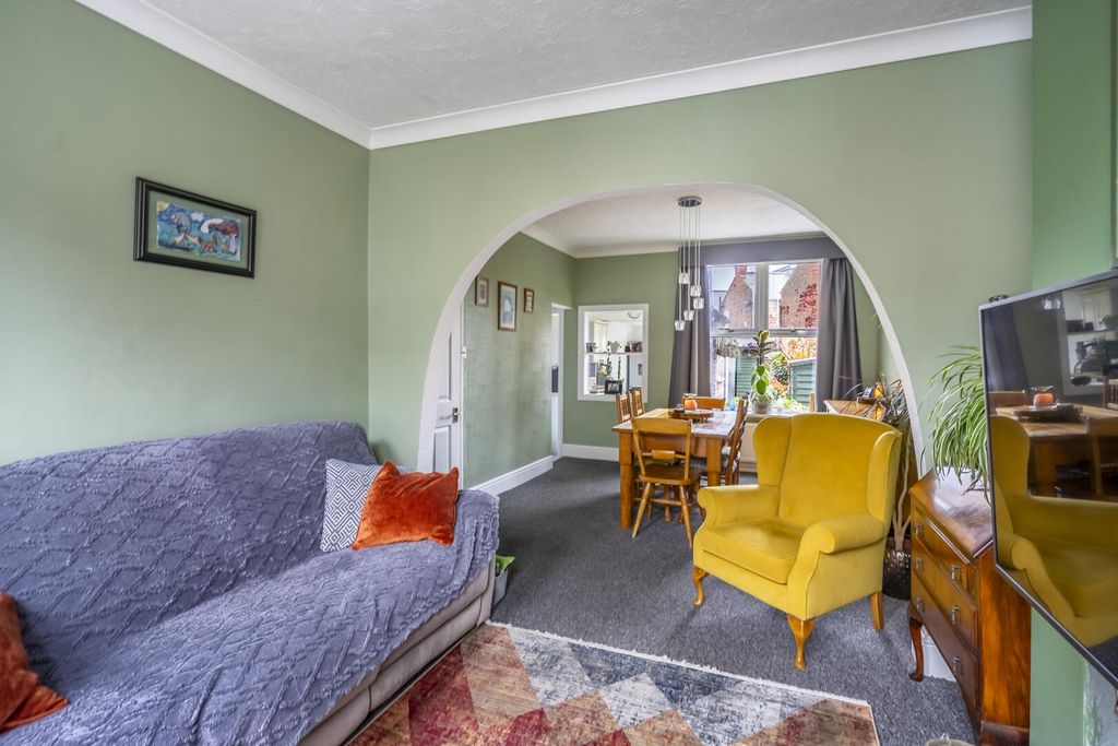 Property photo 3 of 14 Living Room