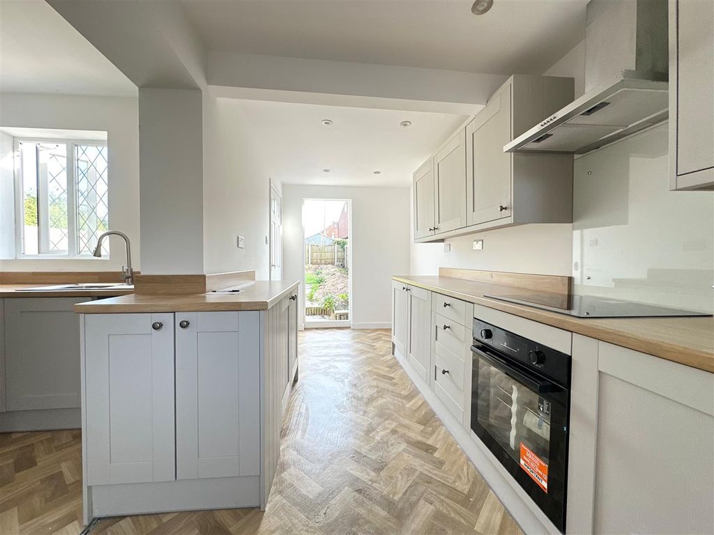 Property photo 2 of 25 17.Jpg