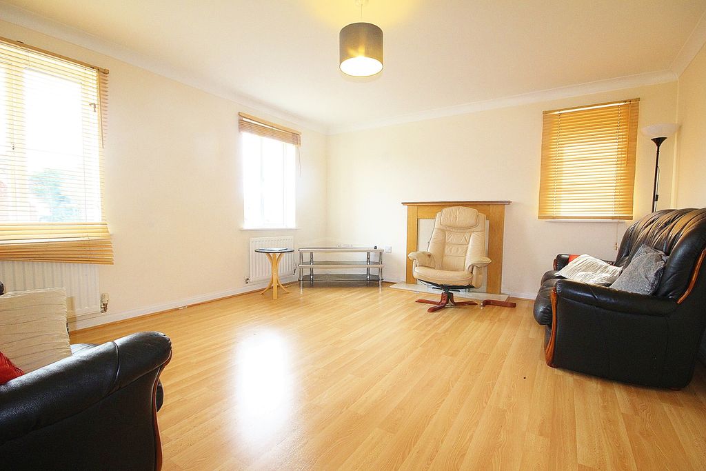 Property photo 2 of 9