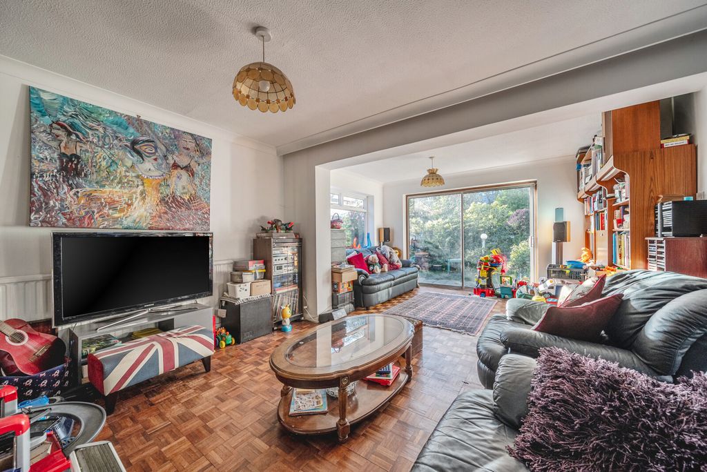 Property photo 2 of 21 1431062-10-69Badd...