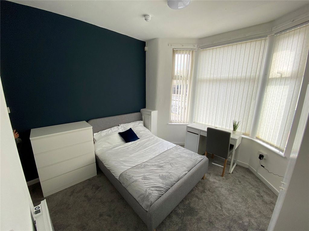 Property photo 3 of 15 Picture No. 04