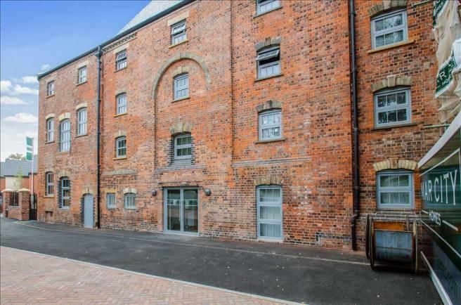 Property photo 1 of 8