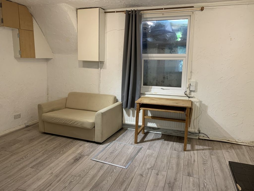 Property photo 2 of 13 Gallery