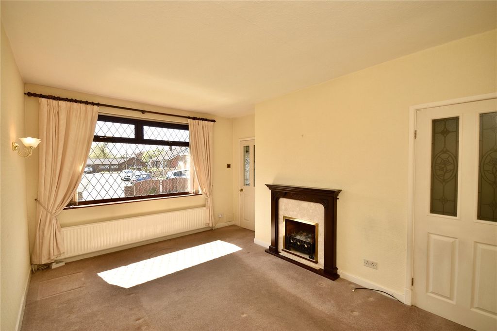 Property photo 3 of 16 Picture No. 30