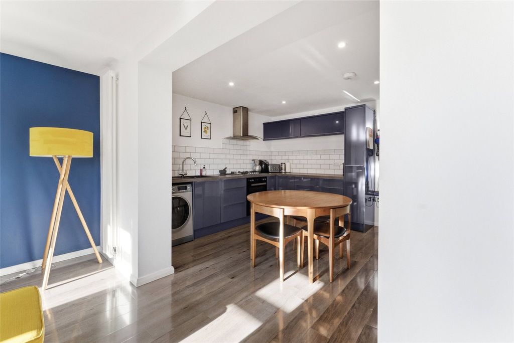 Property photo 2 of 23 Picture No. 57