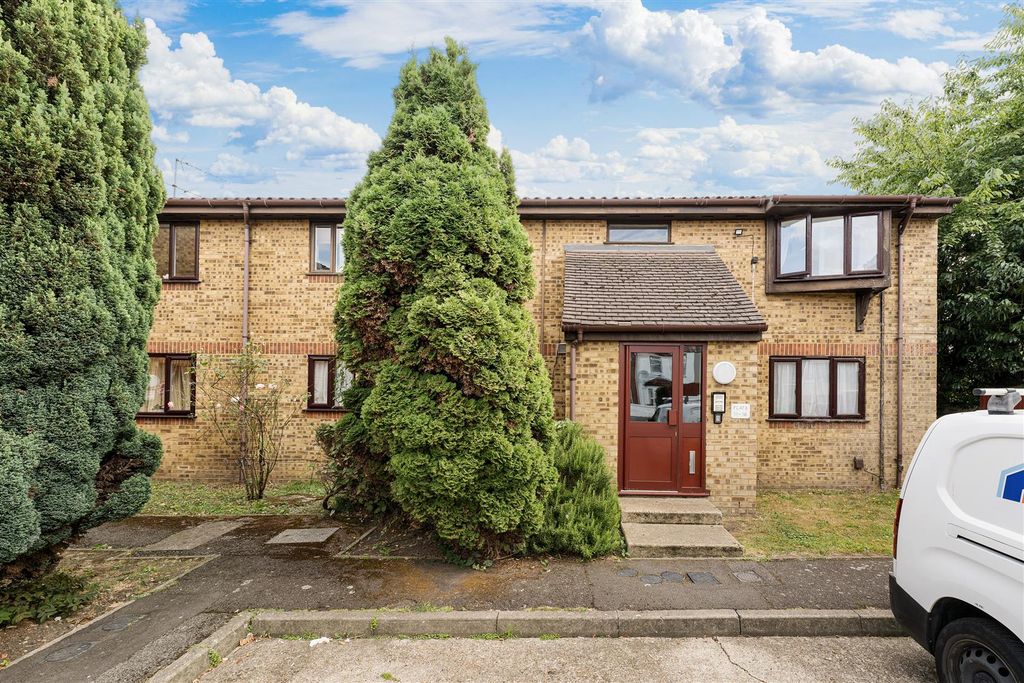 Property photo 2 of 19