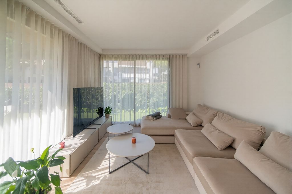 Property photo 3 of 33