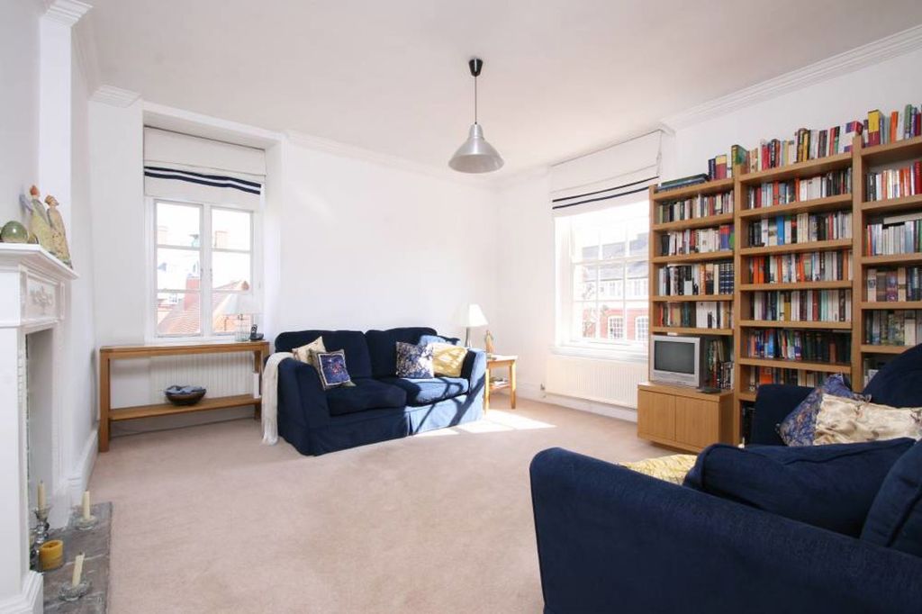 Property photo 1 of 5