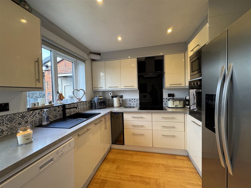 Property photo 2 of 16 Img_1830.Jpeg