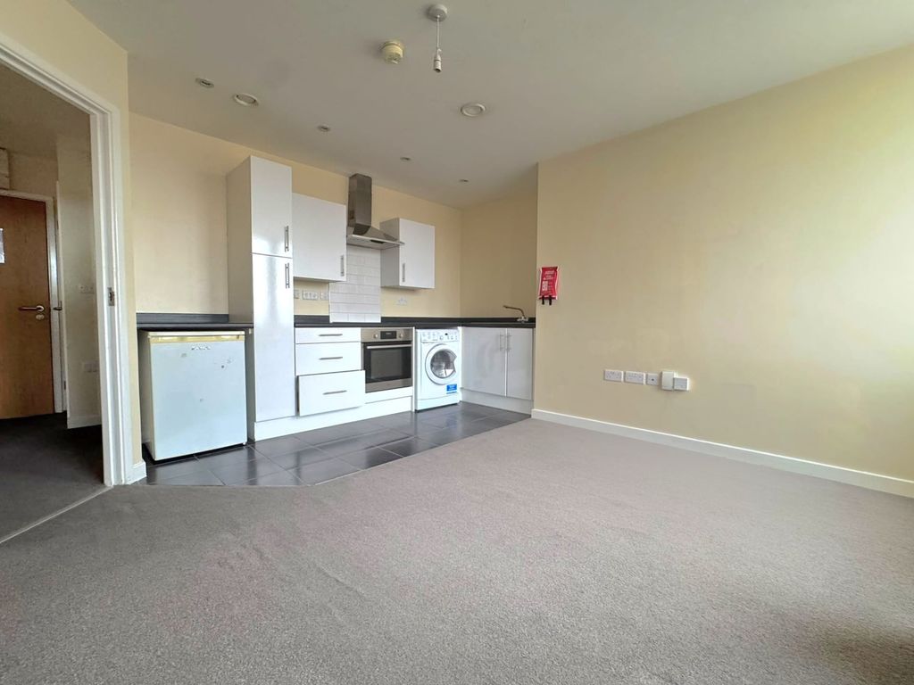 Property photo 2 of 4 560486E7-661A-40dc-Afc4-Ac6d9803942A