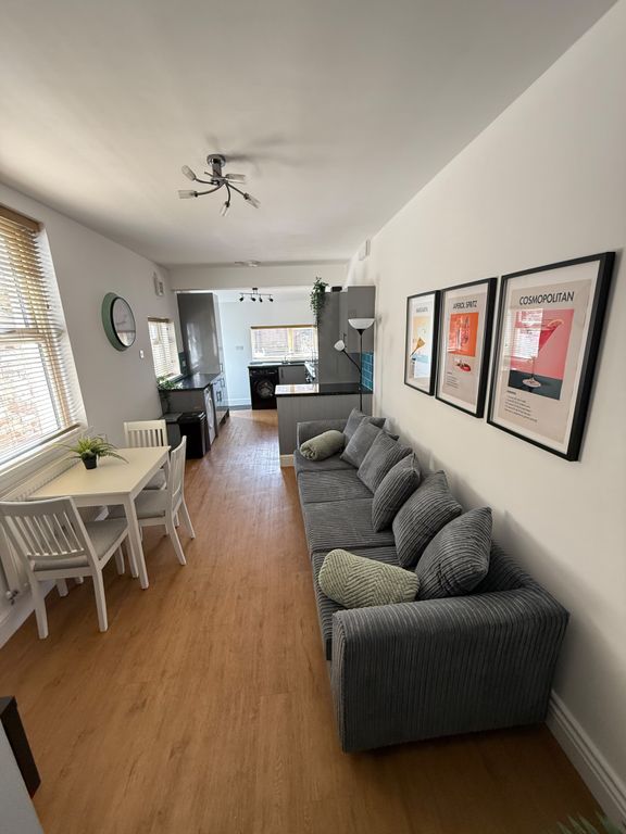 Property photo 1 of 15 119 Lisvane Street_4