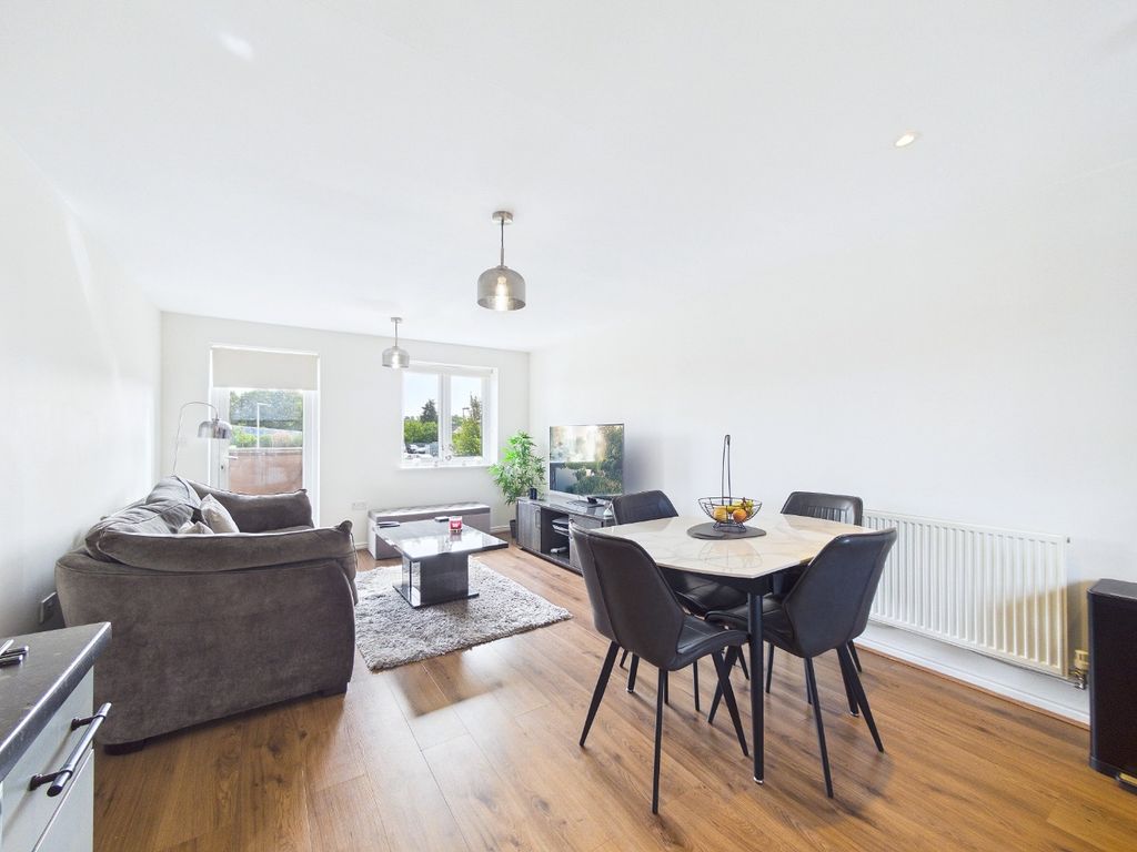 Property photo 3 of 17 5015839