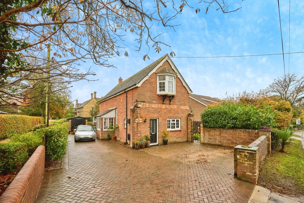 Property photo 1 of 14 Front