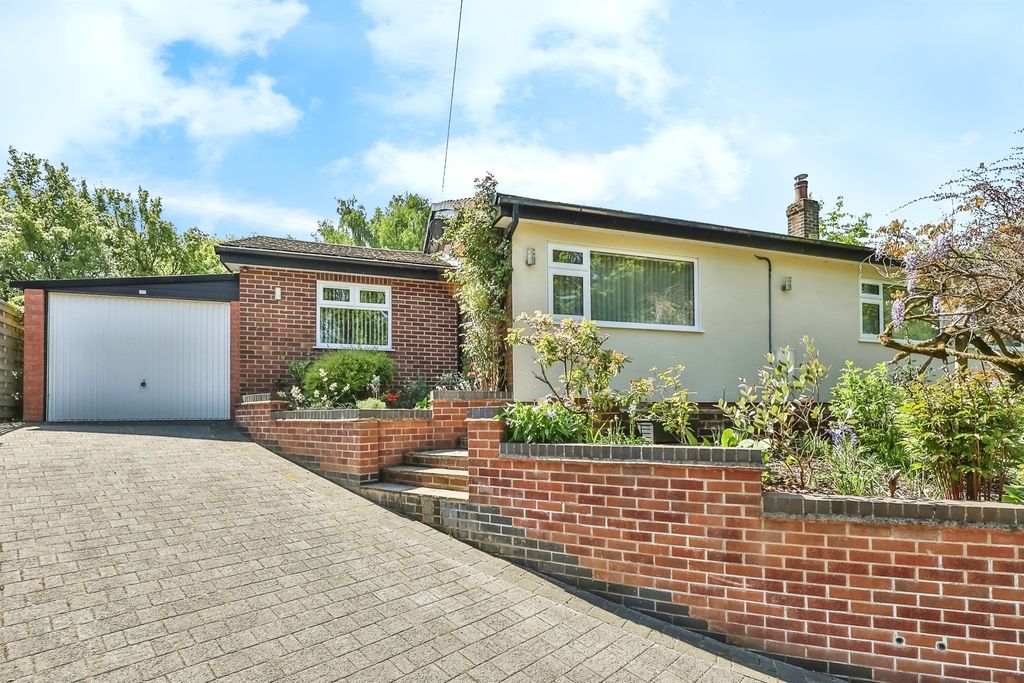 Property photo 3 of 34