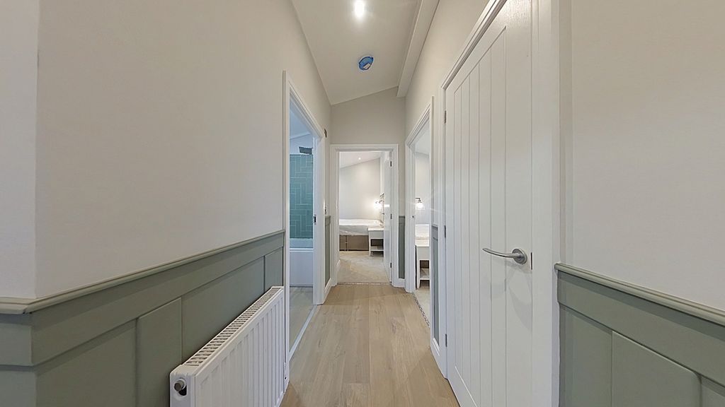 Property photo 3 of 11 Inner Hallway