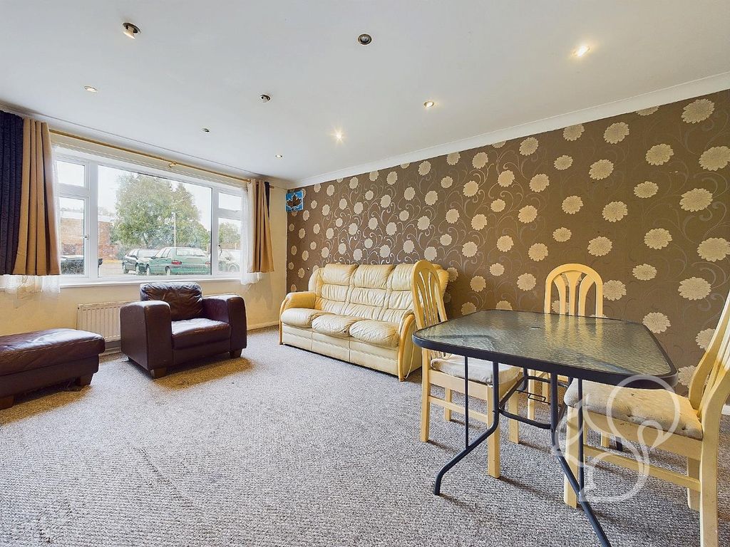 Property photo 3 of 10 Cam01254G0-Pr0220-Still001.Jpg