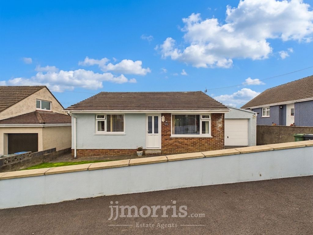 Property photo 1 of 36