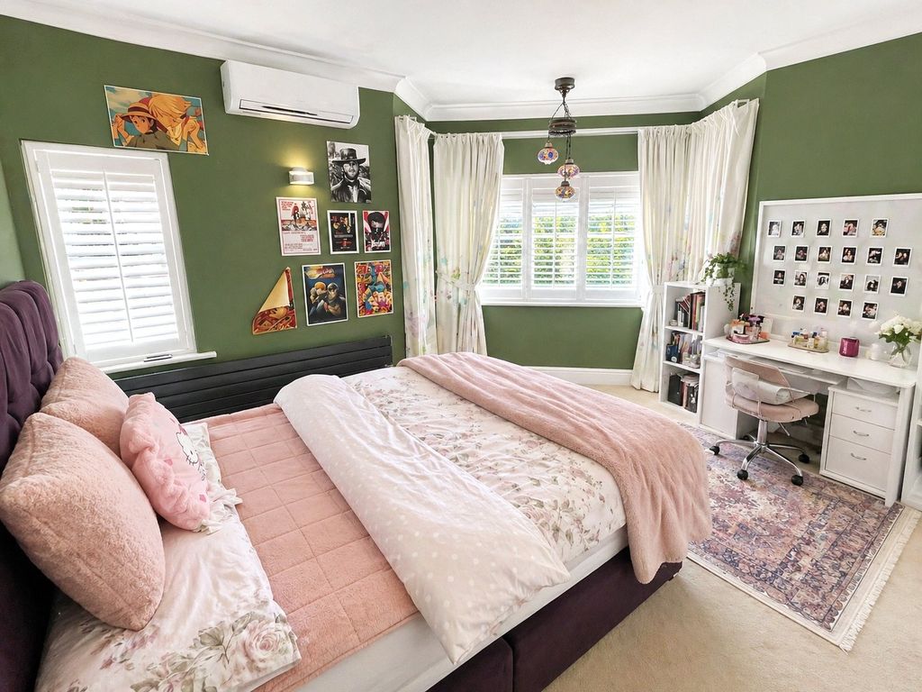 Additional image 8 of 5 bed semi-detached house for saleThornbury Road, Isleworth, Greater London TW7