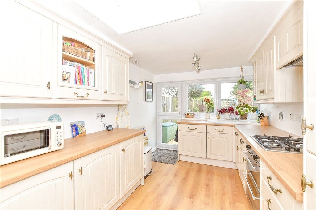 Property photo 3 of 13 Kitchen