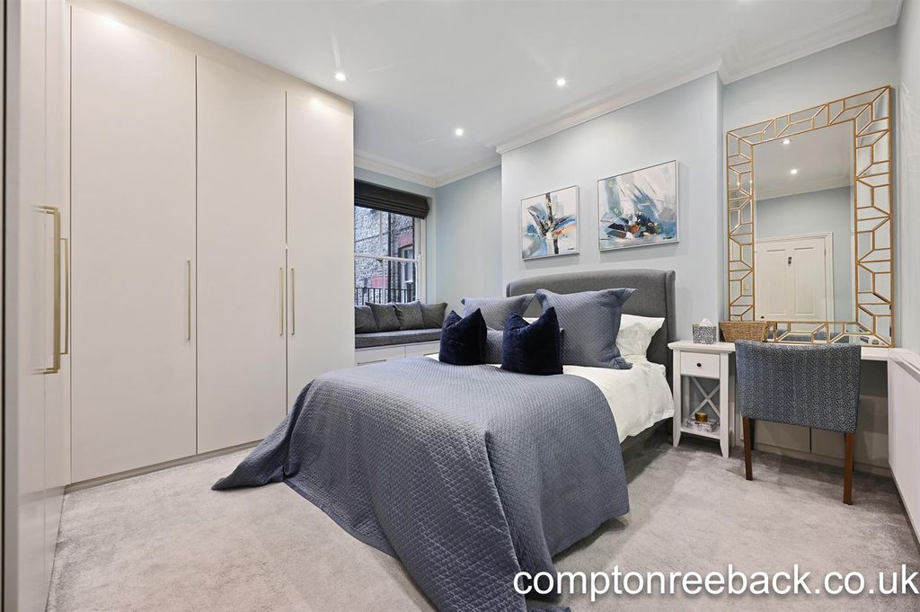 Property photo 3 of 11 Bedroom