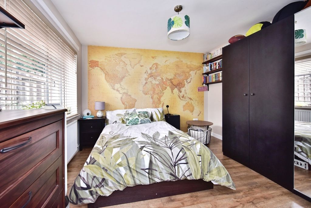 Property photo 2 of 10 Pbox-Img.Jpg