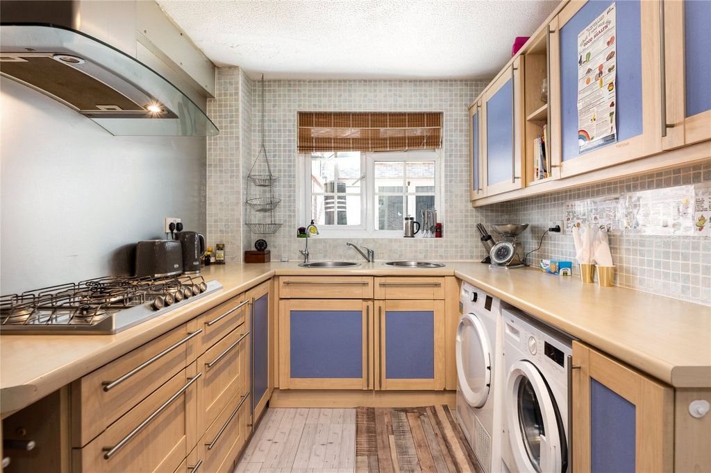 Property photo 3 of 9 Picture No. 01