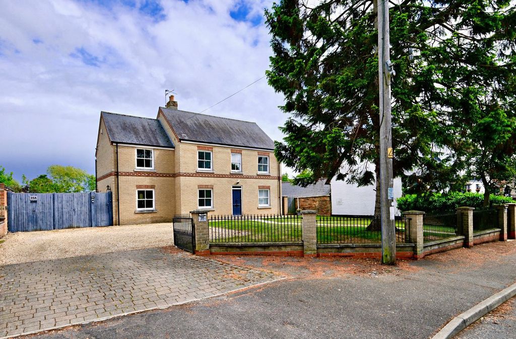 Property photo 1 of 24