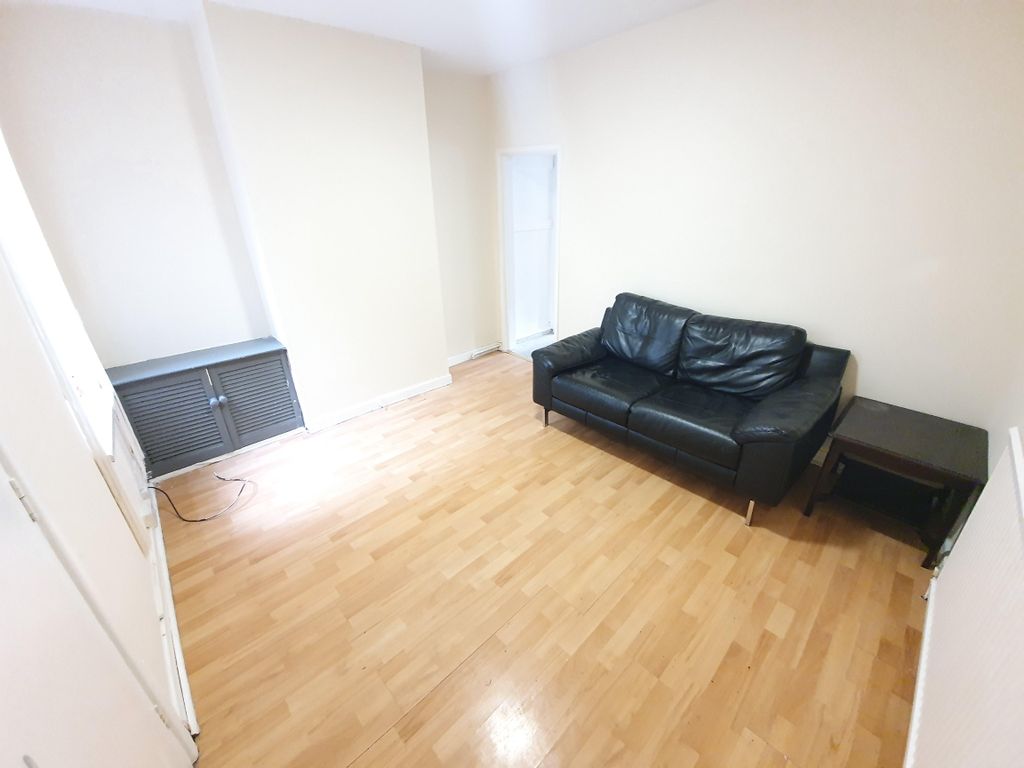 Property photo 3 of 7 Image