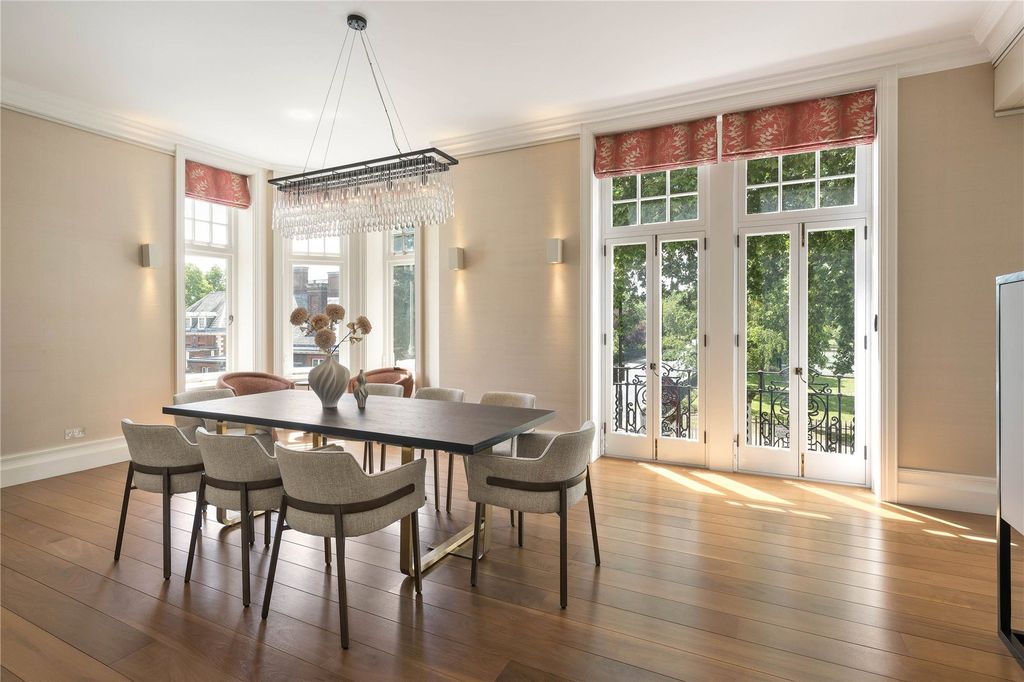 Property photo 3 of 16 Dining Room