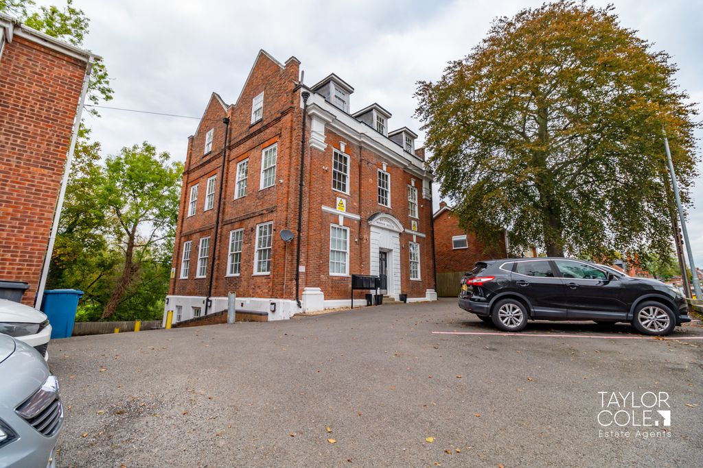 Property photo 1 of 13